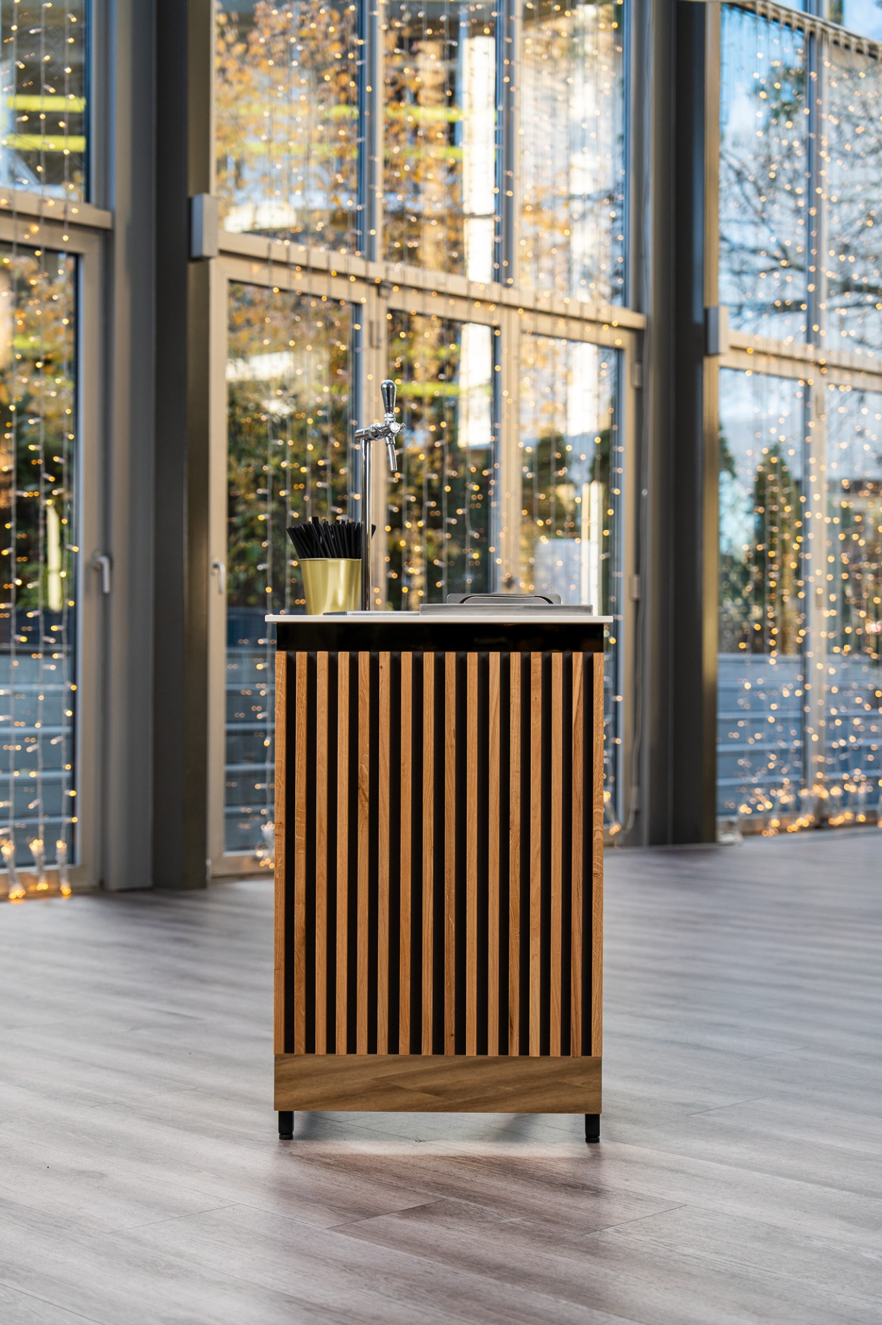 19 - LITTLE VINTAGE OAK