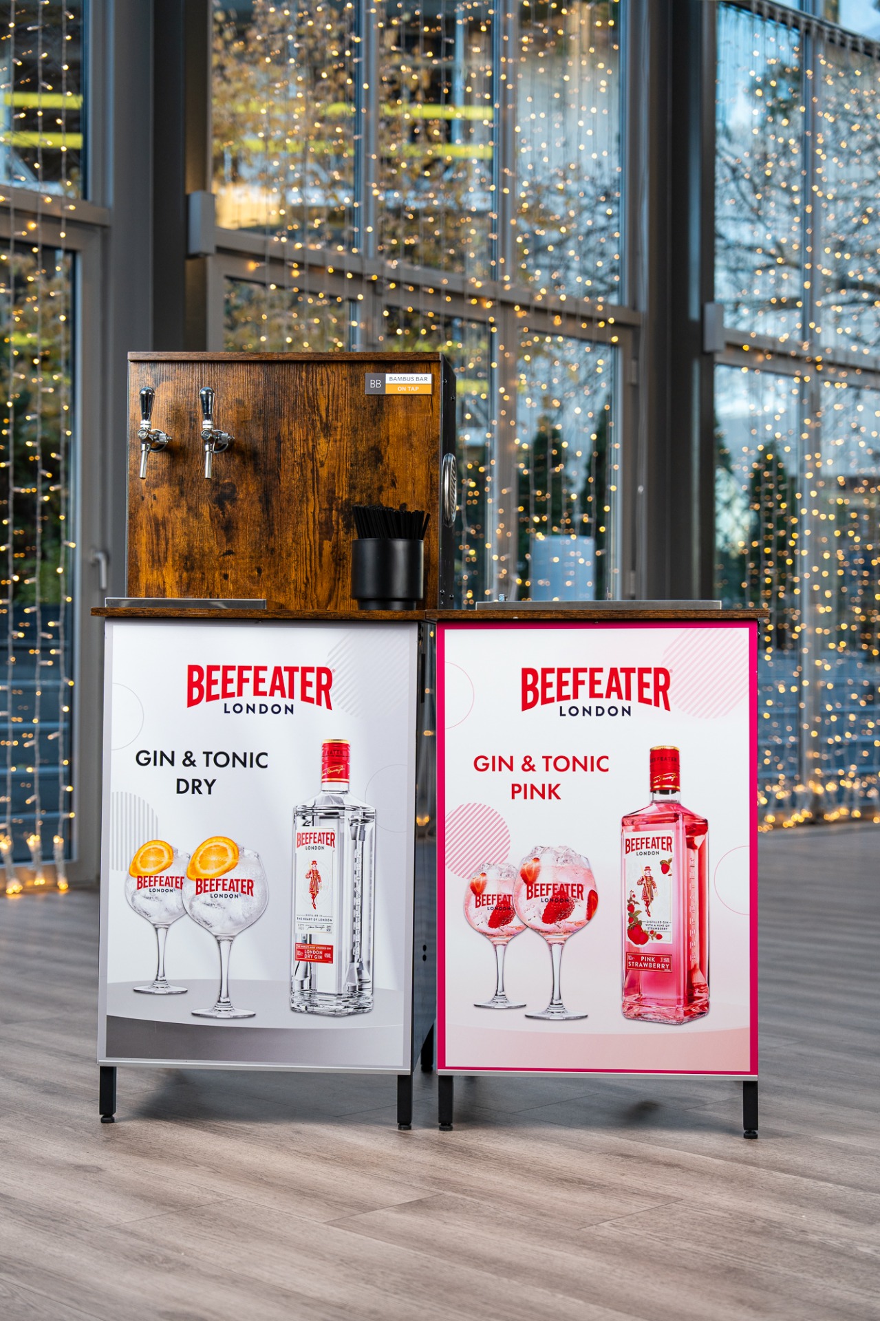 30 - BEEFEATER BROS WOODEN